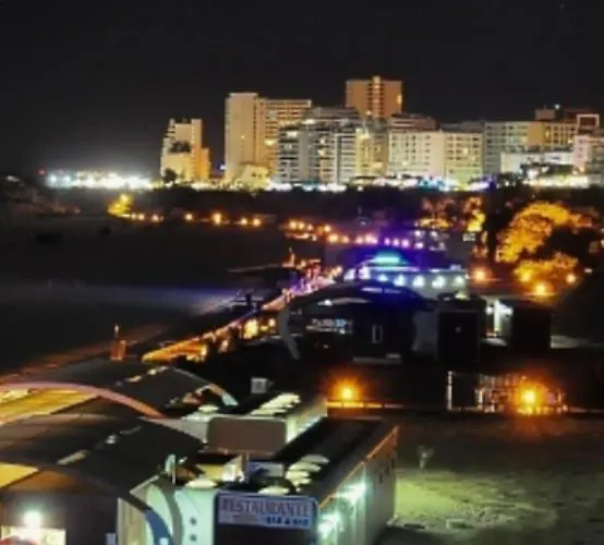 Club Amarilis,alex&mila Da Rocha